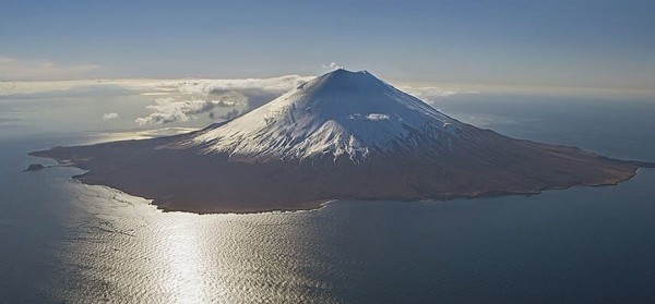 Самый высокий вулкан на Курилах - 5 букв