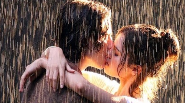 С кем из эстрадных звезд целуется герой комедии «Дождливый день в Нью-Йорке»? - 5 букв